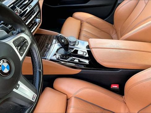 Used 2021 BMW 540i xDrive w/ M Sport Package AWD/4WD image 13