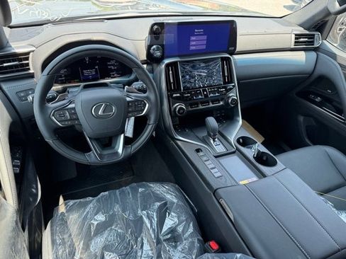 New 2025 Lexus LX 700h Luxury w/ Appearance Package image 9