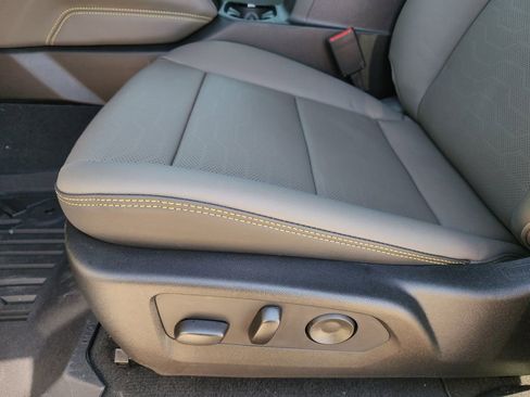 New 2026 Chevrolet Colorado ZR2 w/ Technology Package image 18