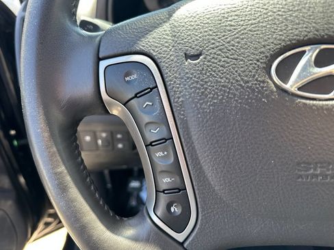 Used 2011 Hyundai Santa Fe Limited FWD image 19