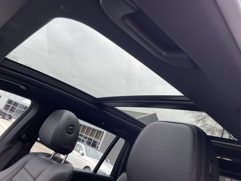 Certified 2023 Mercedes-Benz GLS 450 GLS 450 4MATIC SUV image 23