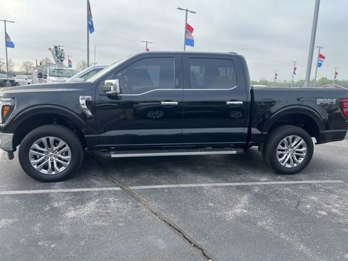 Used 2024 Ford F150 Lariat w/ FX4 Off-Road Package image 2