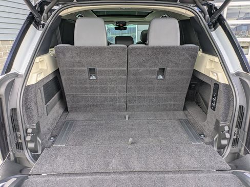 Used 2022 Land Rover Range Rover Long Wheelbase SE image 29