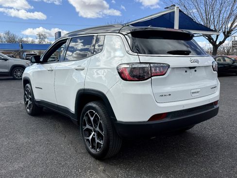 Used 2025 Jeep Compass Limited AWD/4WD image 7