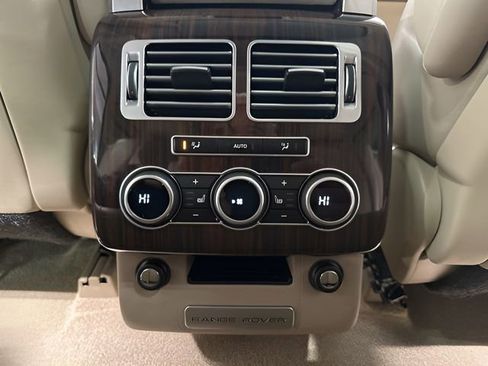 Used 2015 Land Rover Range Rover Supercharged AWD/4WD image 20