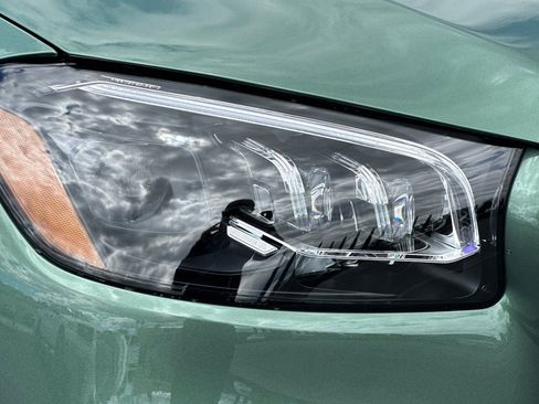New 2026 Mercedes-Benz GLS 450 4MATIC image 11