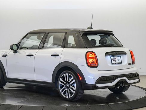 Used 2024 MINI Cooper S FWD image 2
