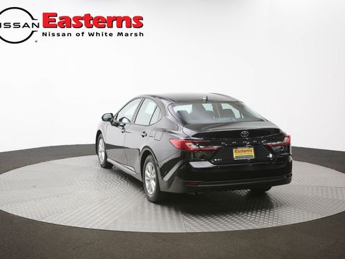 Used 2025 Toyota Camry LE FWD image 38