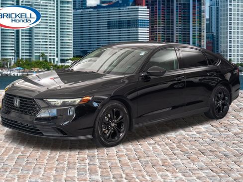 Certified 2025 Honda Accord SE image 3