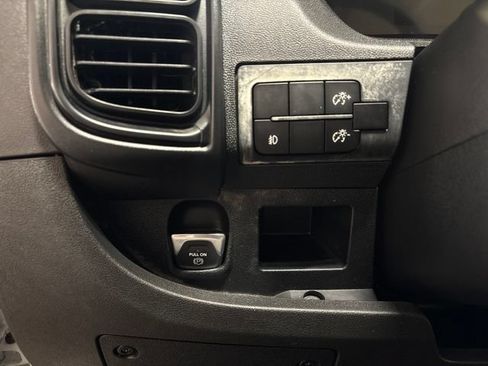 Used 2025 RAM ProMaster 2500 w/ U-Haul Equipment Group FWD image 12