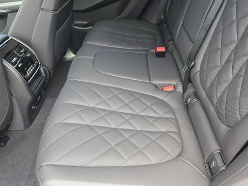 New 2026 BMW X5 xDrive40i w/ M Sport Package AWD/4WD image 13