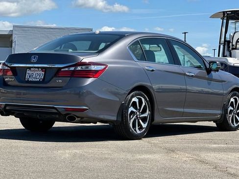 Used 2017 Honda Accord EX-L image 4