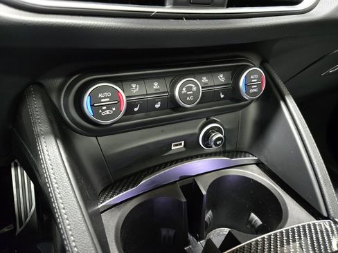 Used 2022 Alfa Romeo Stelvio Quadrifoglio w/ Active Assist Plus Package image 29