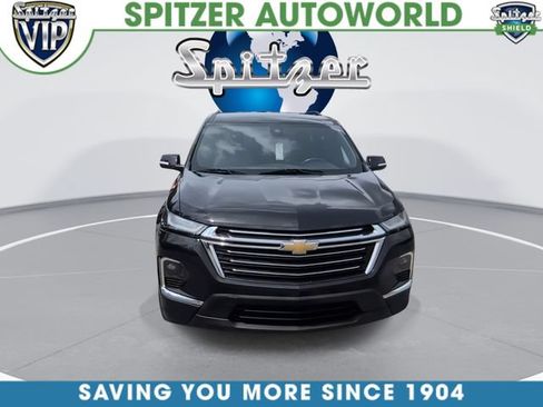 Used 2023 Chevrolet Traverse LT FWD image 3