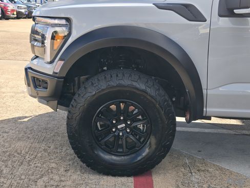 Used 2026 Ford F150 Raptor AWD/4WD image 5