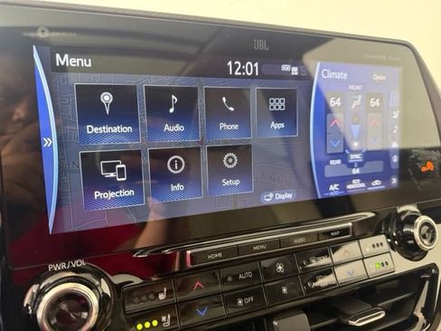 Used 2021 Toyota Highlander Platinum AWD/4WD image 40