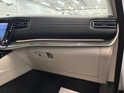 Used 2022 Jeep Wagoneer Series II AWD/4WD image 29