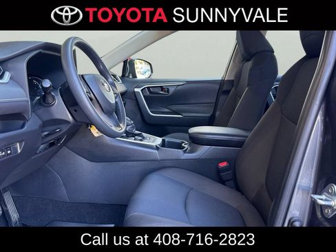 Used 2024 Toyota RAV4 LE AWD/4WD image 15