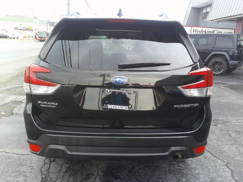 Used 2021 Subaru Forester Premium image 4