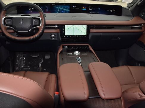 New 2026 Lincoln Navigator Reserve AWD/4WD image 47