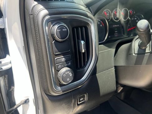 Used 2020 Chevrolet Silverado 1500 LT RWD image 41