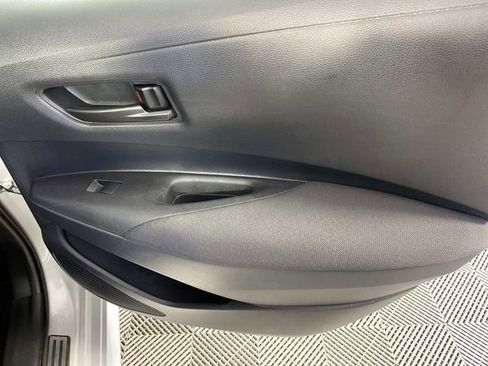 Used 2025 Toyota Corolla LE FWD image 24