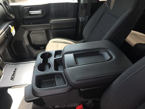 Used 2025 Chevrolet Silverado 2500 W/T w/ WT Convenience Package AWD/4WD image 28