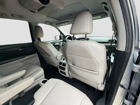 Used 2019 Honda Pilot Elite image 30