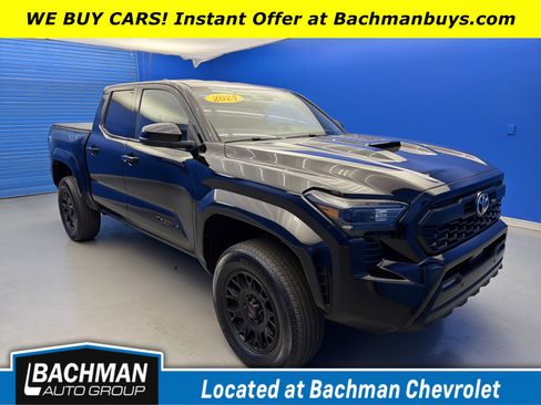 Used 2024 Toyota Tacoma TRD Sport w/ TRD Sport Upgrade Package AWD/4WD image 1