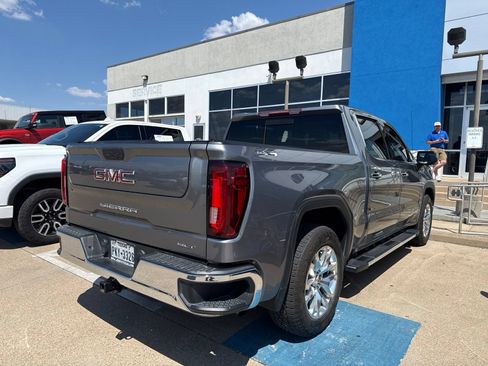 Used 2021 GMC Sierra 1500 SLT AWD/4WD image 10