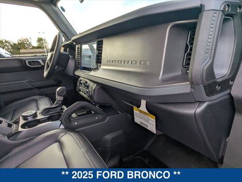 New 2025 Ford Bronco Badlands image 20