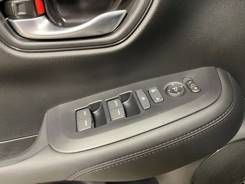 New 2026 Honda HR-V LX image 12