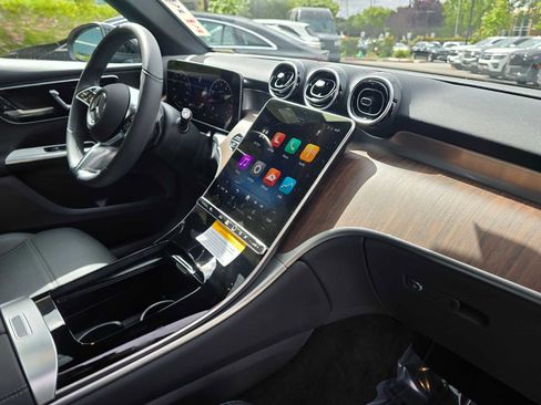 Used 2026 Mercedes-Benz GLC 300 4MATIC image 12