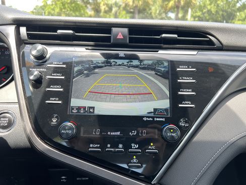 Used 2018 Toyota Camry XSE FWD image 24