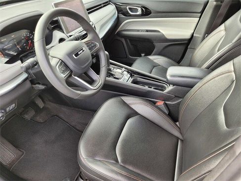 Used 2024 Jeep Compass Limited image 14