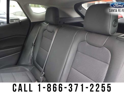 Used 2025 Chevrolet Trax LT w/ LT Convenience Package FWD image 18