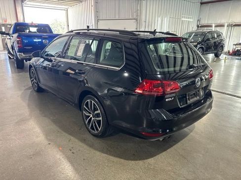 Used 2016 Volkswagen Golf S FWD image 2