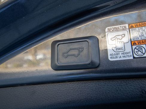 Used 2018 Toyota RAV4 XLE image 38