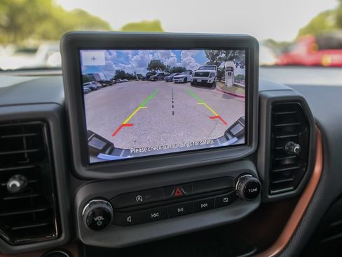 Used 2023 Ford Bronco Sport Outer Banks w/ Tech Package AWD/4WD image 19