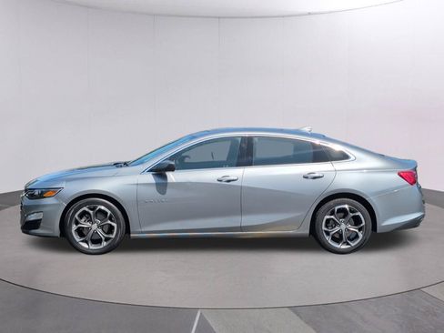 Used 2024 Chevrolet Malibu LT FWD image 2