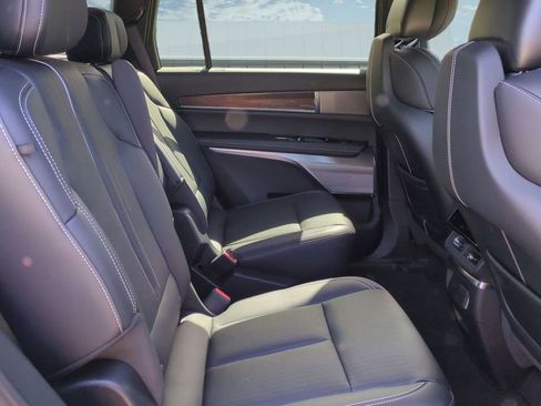 Used 2026 Cadillac Vistiq Sport image 15