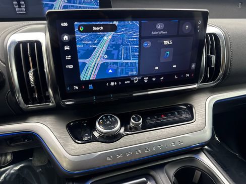 Used 2025 Ford Expedition Platinum AWD/4WD image 65