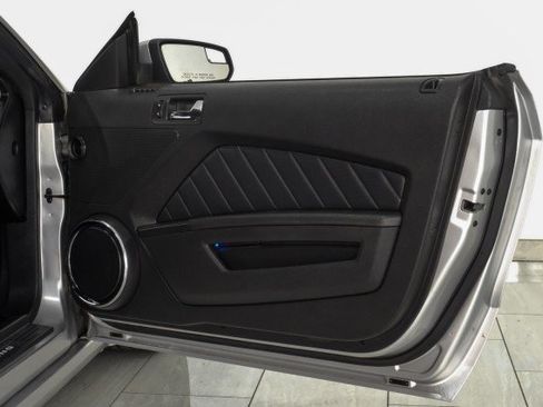 Used 2013 Ford Mustang GT Premium w/ GT Coupe Accessory Pkg 5 RWD image 34