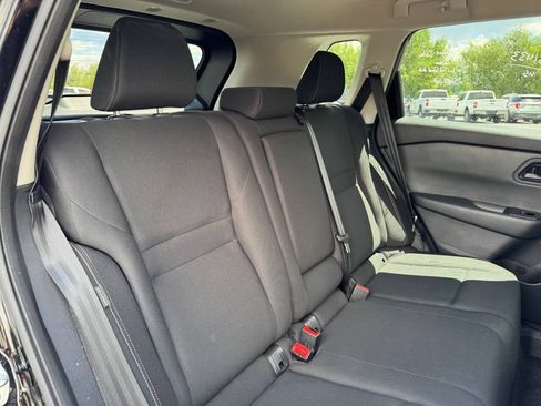 Used 2024 Nissan Rogue S AWD/4WD image 14