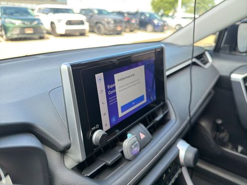 Used 2024 Toyota RAV4 LE FWD image 9