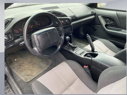 Used 1995 Chevrolet Camaro LT image 2
