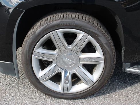 Used 2020 Cadillac Escalade Premium Luxury image 36