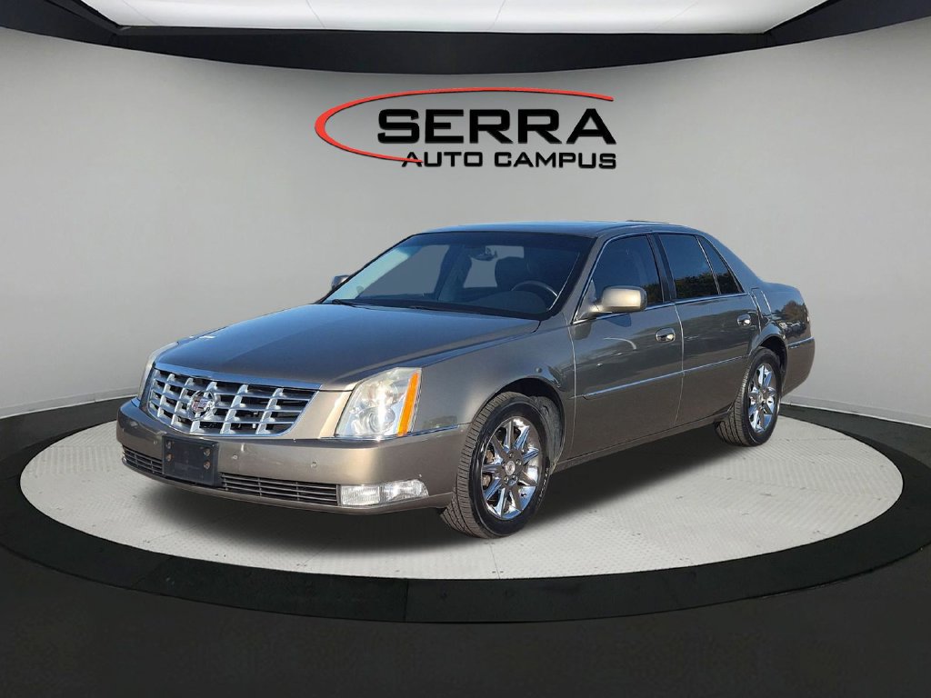 Used 2010 Cadillac DTS Luxury FWD image 1
