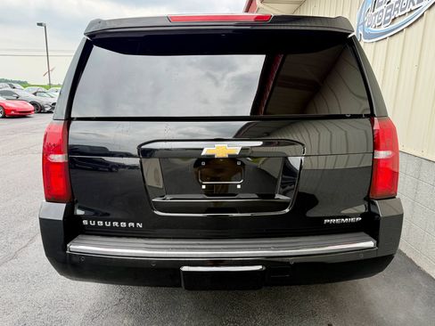 Used 2020 Chevrolet Suburban Premier AWD/4WD image 4