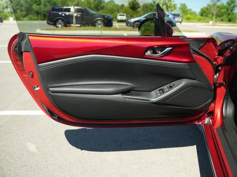 Used 2023 MAZDA MX-5 Miata Grand Touring RWD image 14